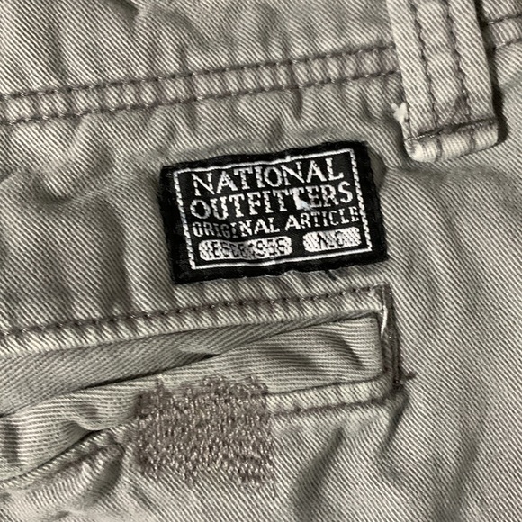 2 pairs of men’s shorts. LR Scoop green cargo, gray National Outfitters. Size 36 - Picture 15 of 15